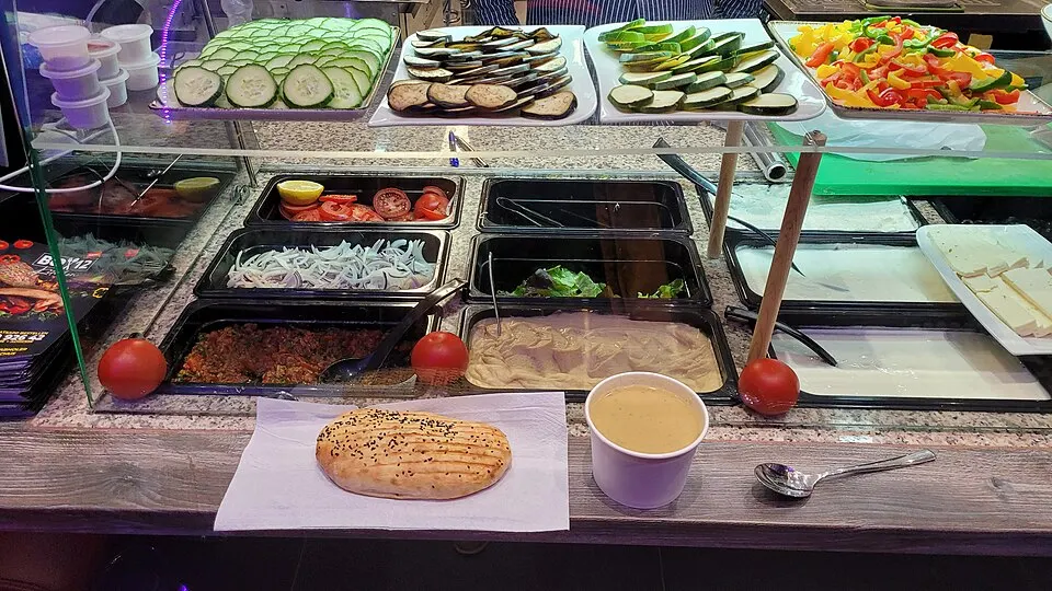 Kimyonlu ve Limonlu Mercimek Çorbası