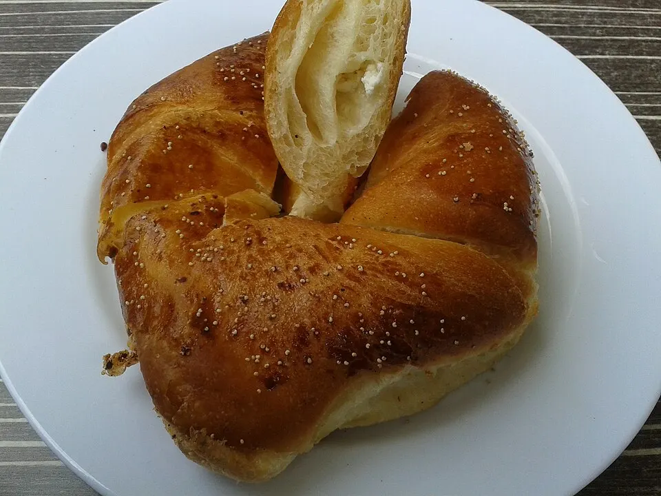 Dereotlu Peynirli Poğaça
