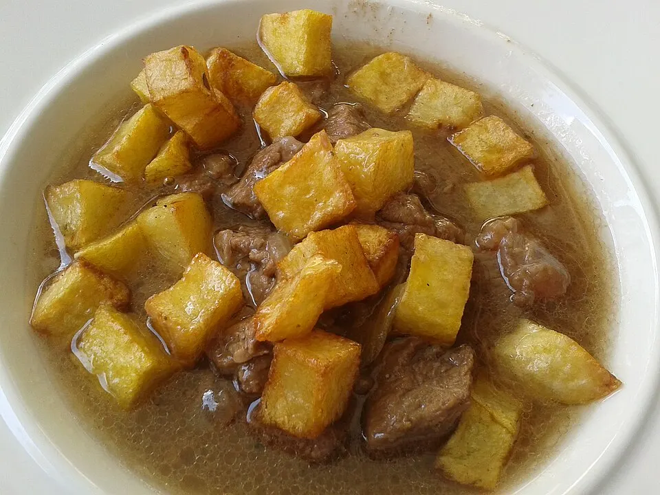 Patatesli ve Havuçlu Tas Kebabı